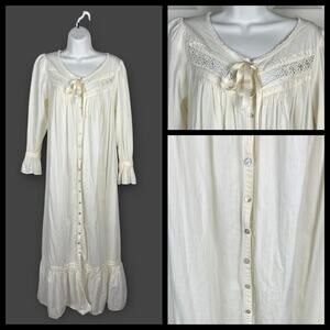 Eileen West Cotton Long Sleeve Cream Peasant Bridgerton Cottagecore Nightgown